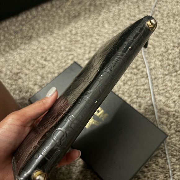 VINTAGE Dior Black Embossed Zip Wallet - Picture 3 of 8